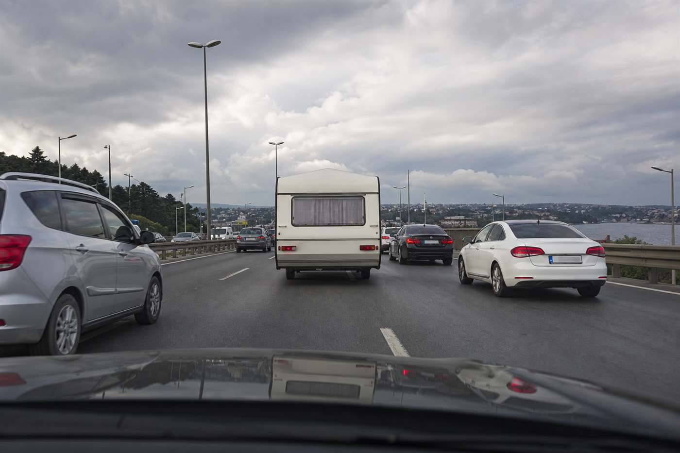 İstanbul Karavan Kiralama Rehberi — İstanbul teslim ve karavan filosu
