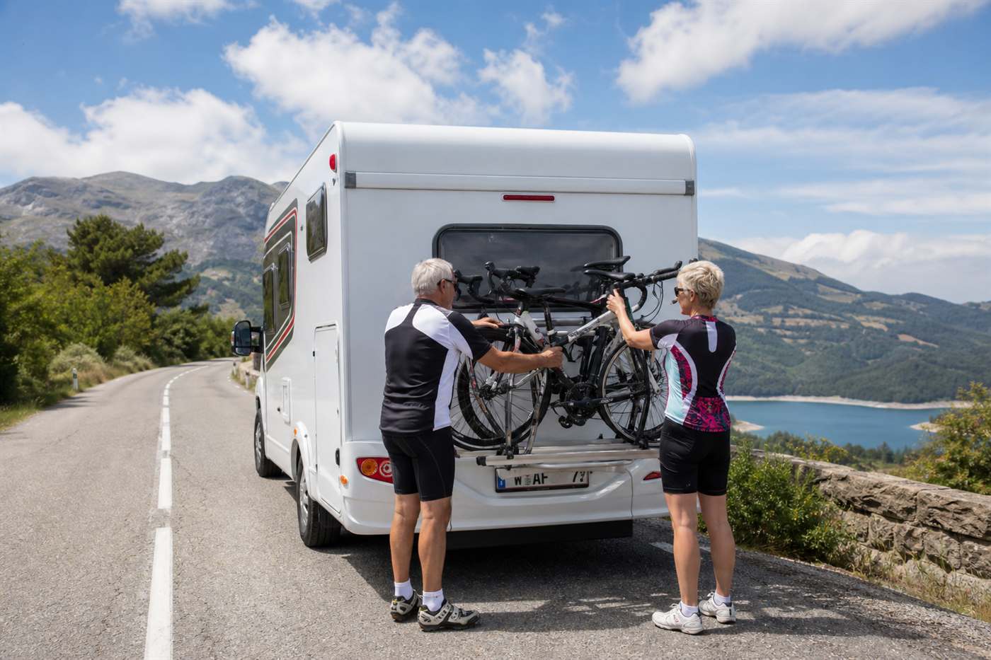 Bisiklet ve karavan tatili motokaravan gezisi